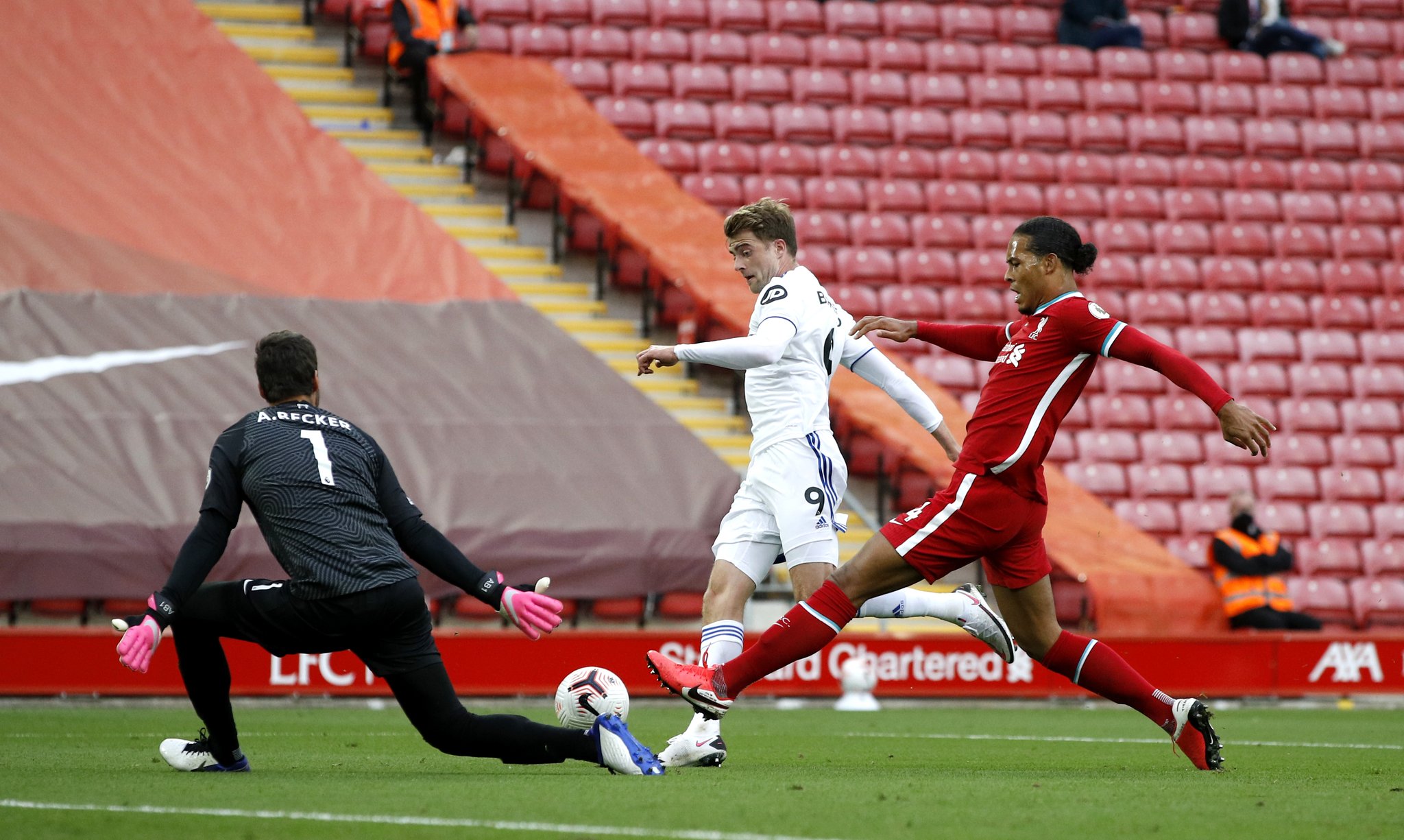 的赛季中 的赛季中